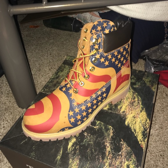 💰SOLD💰Supreme Stars and Stripes Timberland Boots - Picture 3 of 8